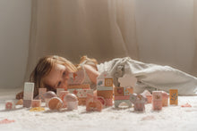 Load image into Gallery viewer, Girl playing with Building Blocks - Fairy Garden
